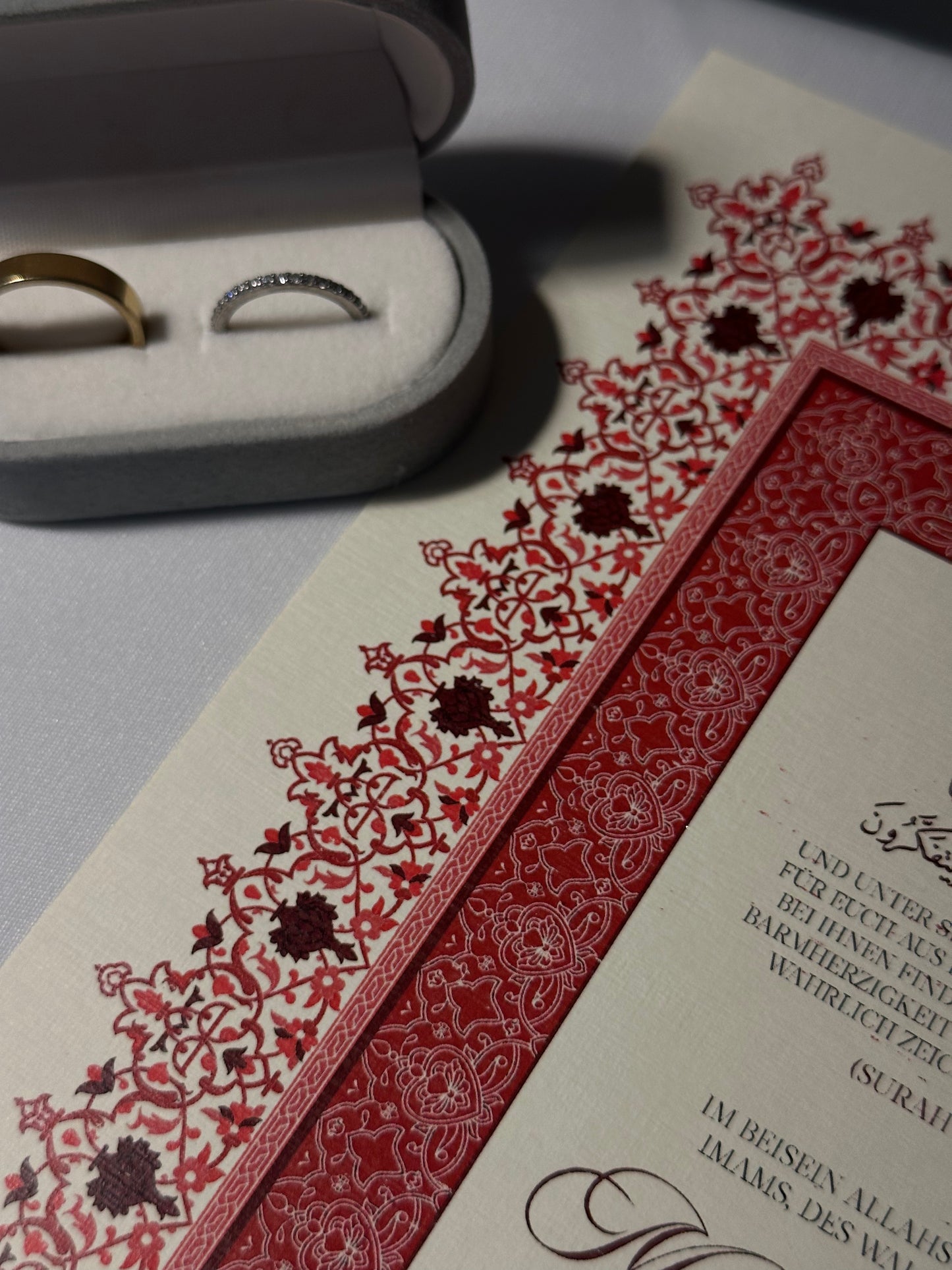 Nikah Zertifikat Vintage Rot